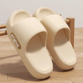 Chinelos de nuvem de fundo grosso moda feminina carta impressão sandálias plataforma mulher 2025 confortável sola macia praia travesseiro slides